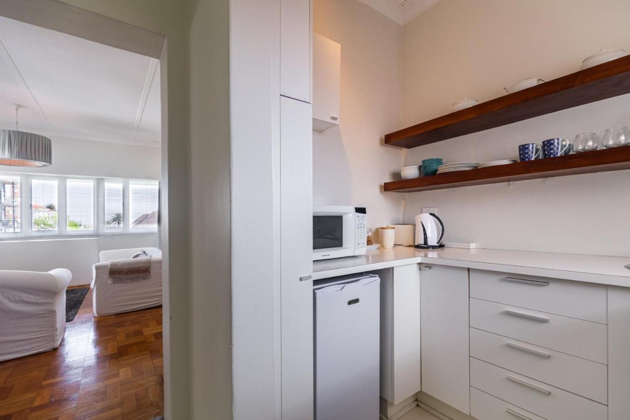 Portswood Mews - Chic White Studio Apartment Green Point Cidade Do Cabo Exterior foto