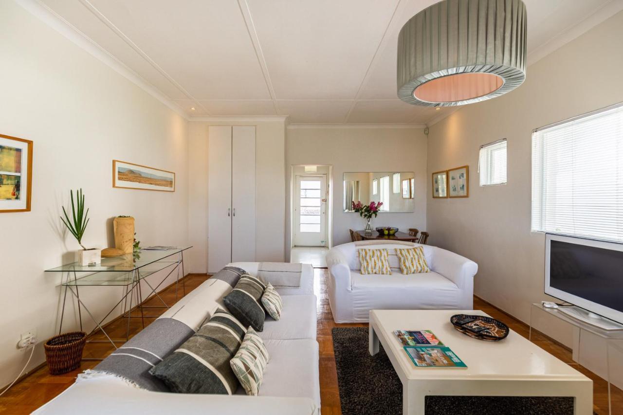 Portswood Mews - Chic White Studio Apartment Green Point Cidade Do Cabo Exterior foto
